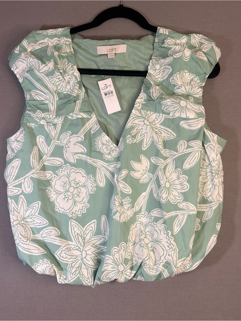 LOFT Mint Green and White Floral V-Neck Sleeveless Blouse